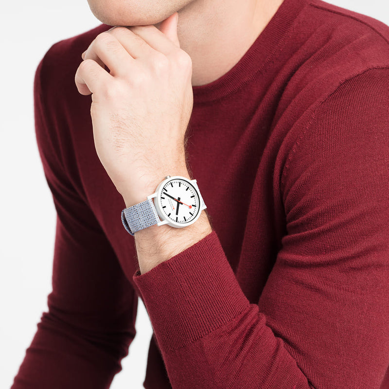 ESSENCE, 41mm.