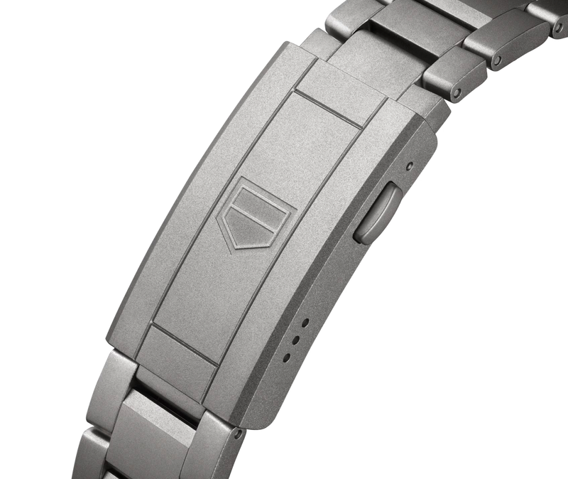 TAG HEUER AQUARACER PROFESSIONAL 200 SOLARGRAPH