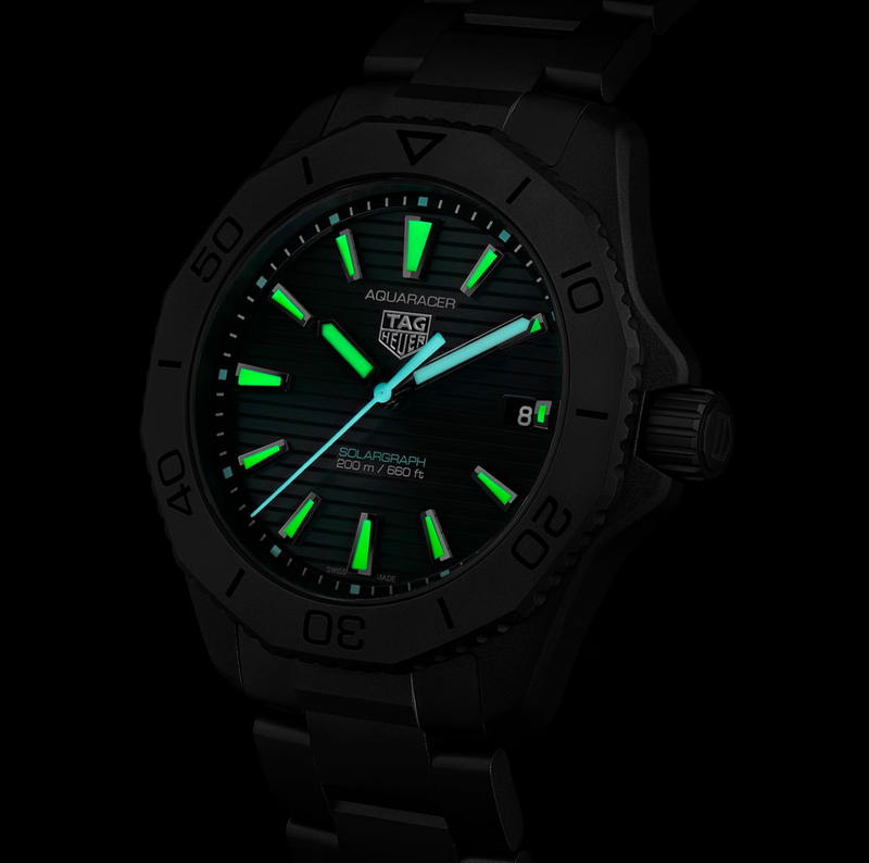 TAG HEUER AQUARACER PROFESSIONAL 200 SOLARGRAPH
