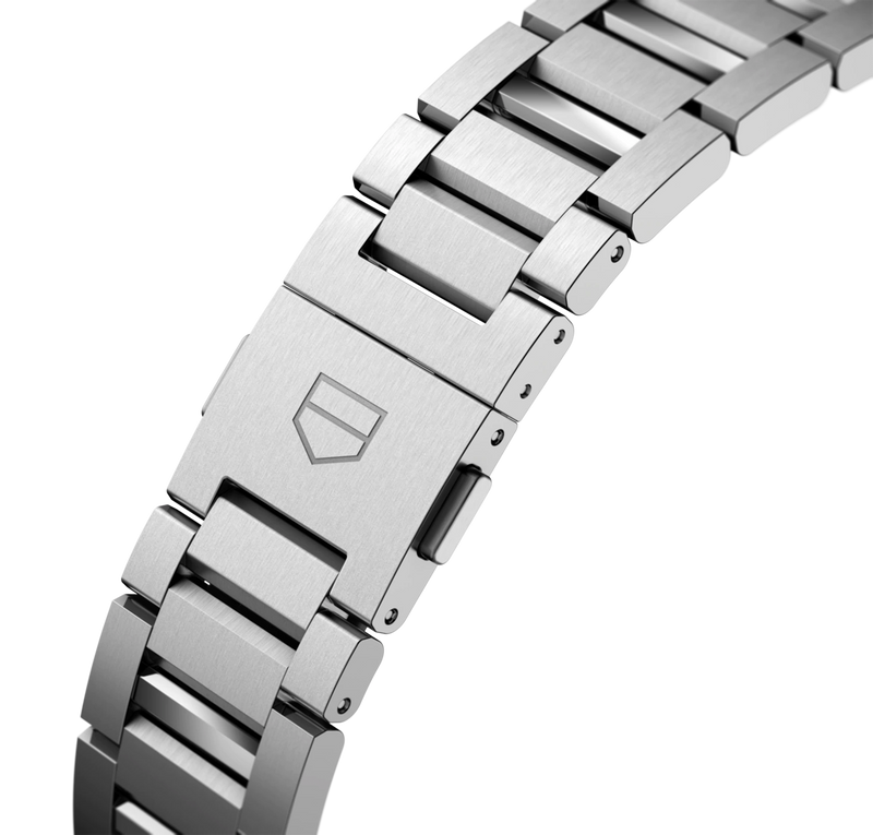 TAG HEUER CARRERA